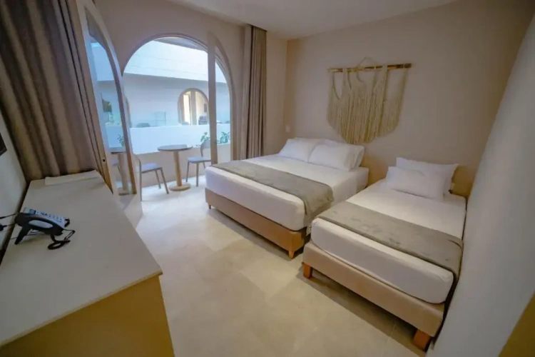 Standard Triple room