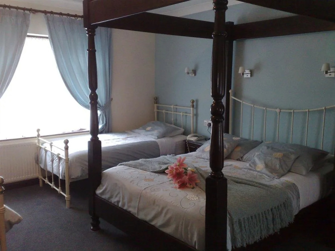 Aylesbray Lodge