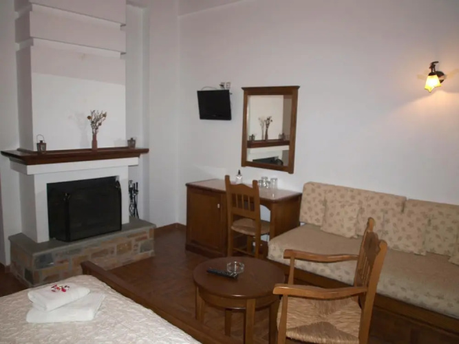 Heliodora Comfort Triple Room 2