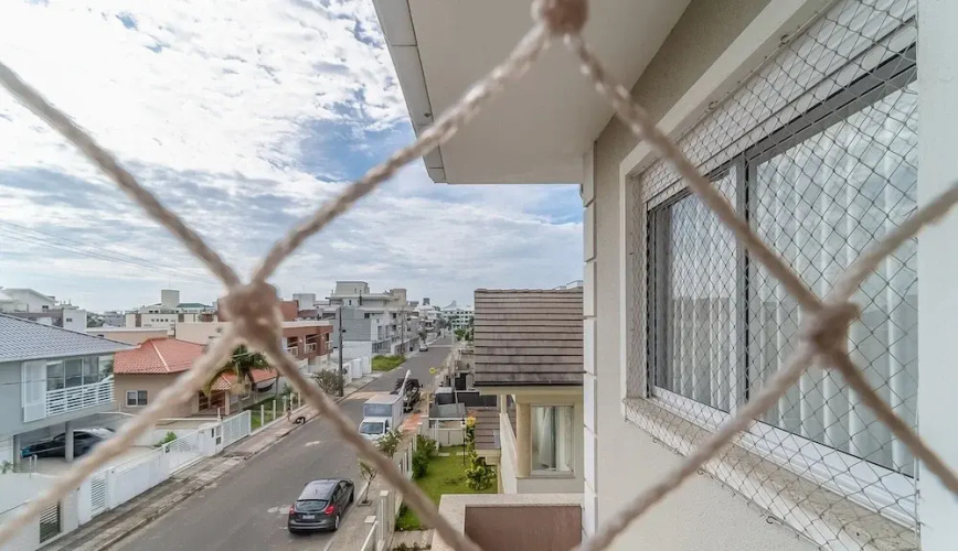 Apt w/ Gourmet Balcony 800m From the Beach Cbe0201