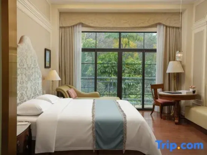 Deluxe Double room with garden view