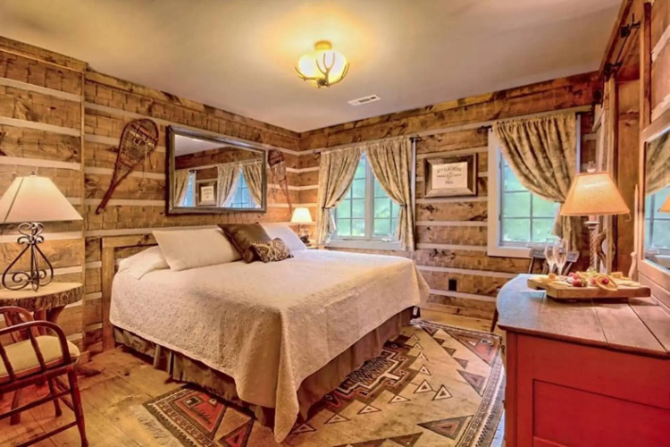 Lake Rabun Hotel & Restaurant