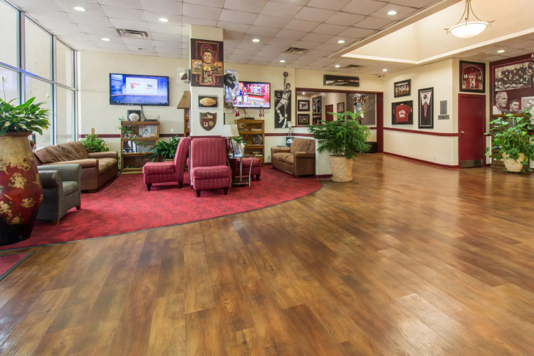 Sooner Legends Inn and Suites