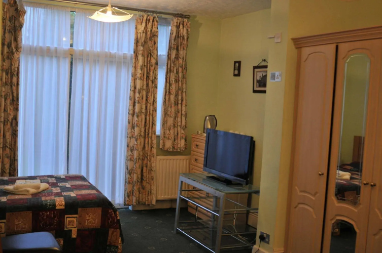 Ridgeway Hotel