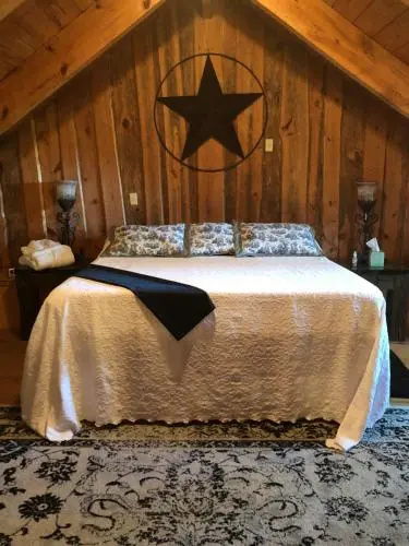 Cora's Main Log Cabin