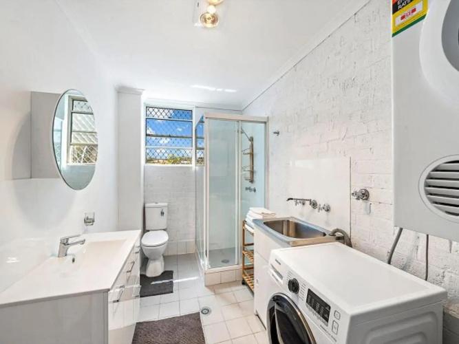 Modern Spacious and Sophisticated