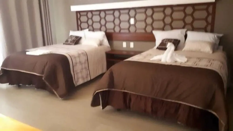 9 Estrellas Hotel