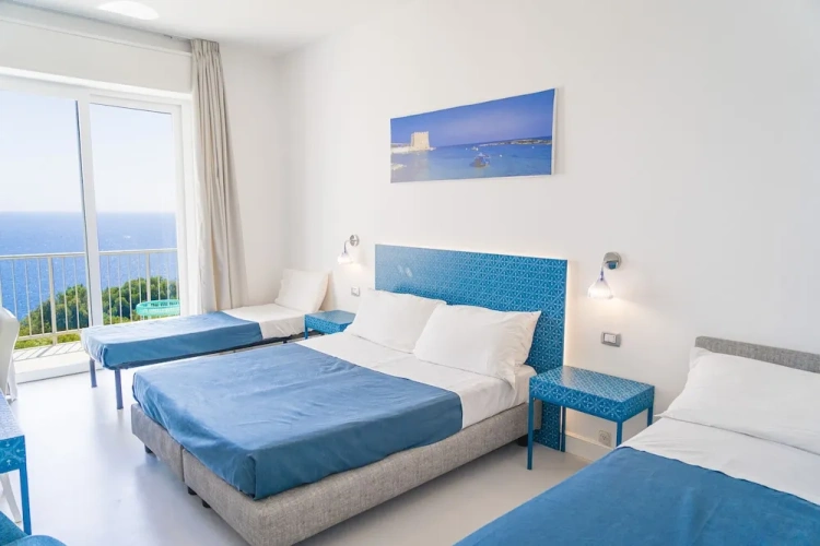 Standard Quadruple Family room with sea view