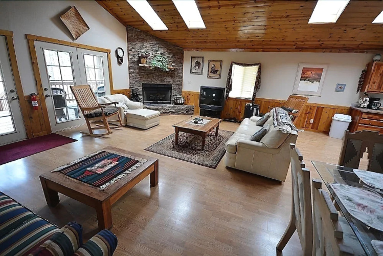 Jennings - Three Bedroom Cabin