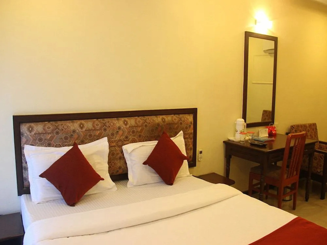 OYO 1697 Hotel PM Regency