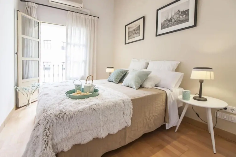 2 Bedrooms Apartment