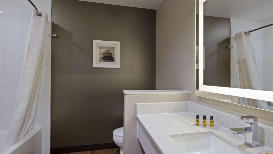 Best Western Plus Hinton Inn & Suites photo 10