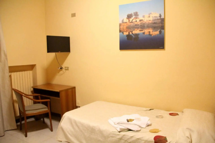 Cristal Hotel Bari