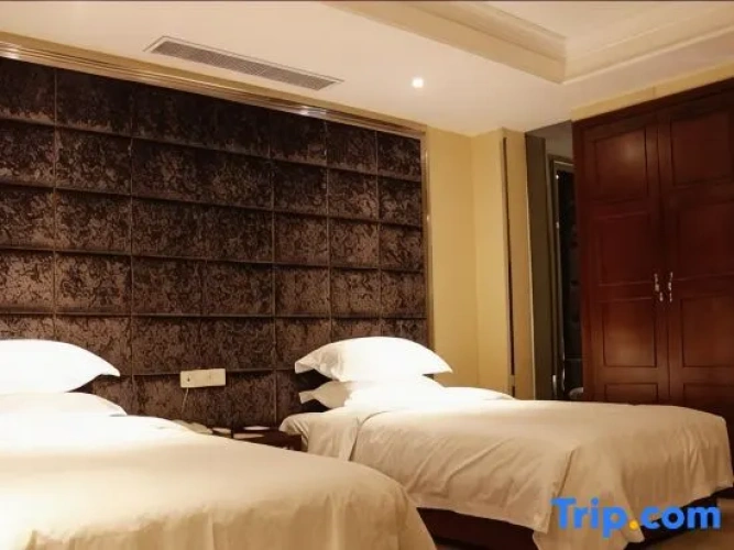 Standard Twin Family room
