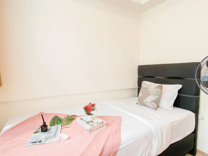 Simple Look 2Br Apartment Meikarta