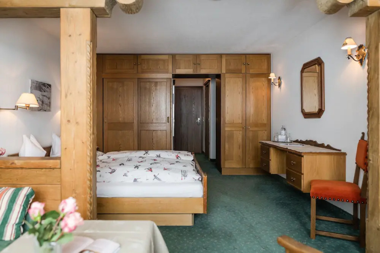 Hotel Guggis