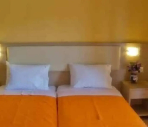 Decauville Hotel