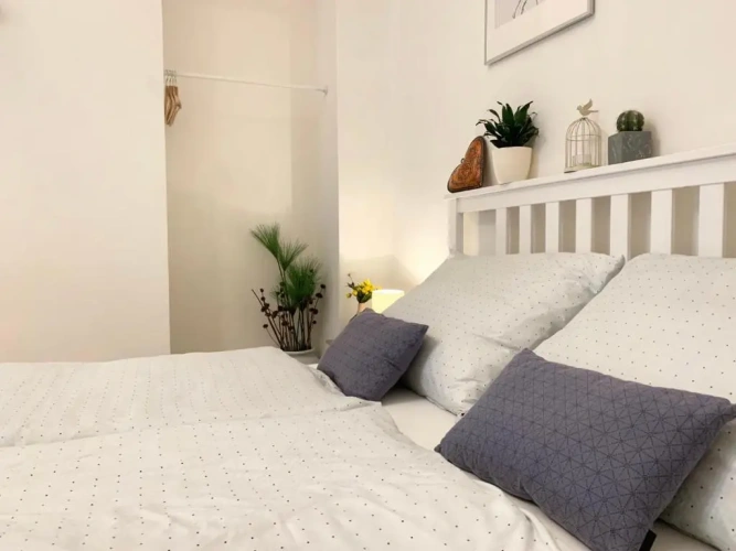 2 Bedrooms Studio
