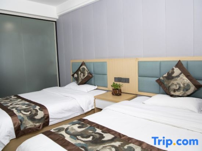 Luxury Twin Suite