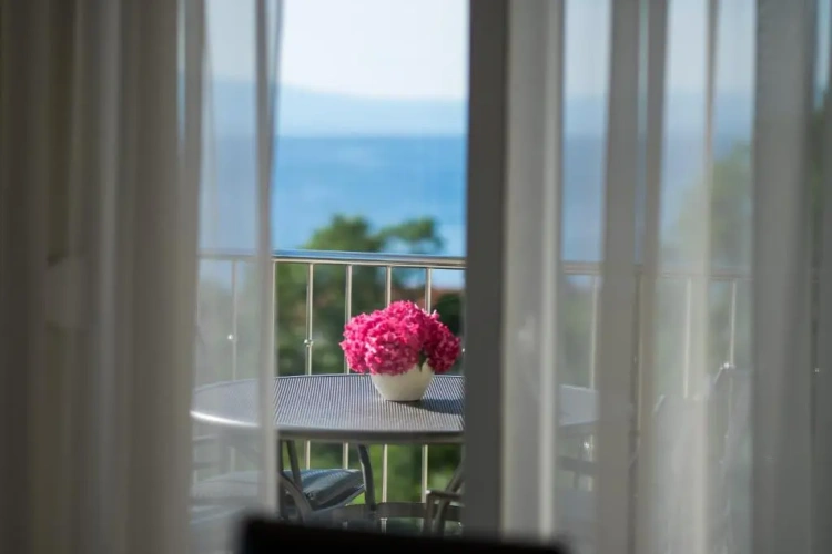 1 Bedroom Apartment with sea view