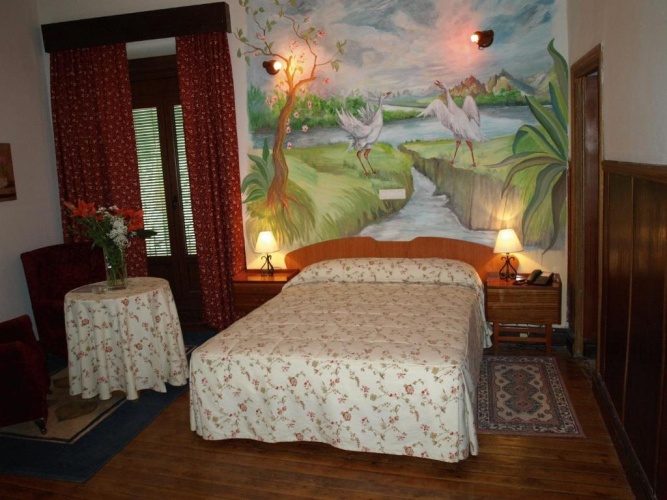 Standard Triple room