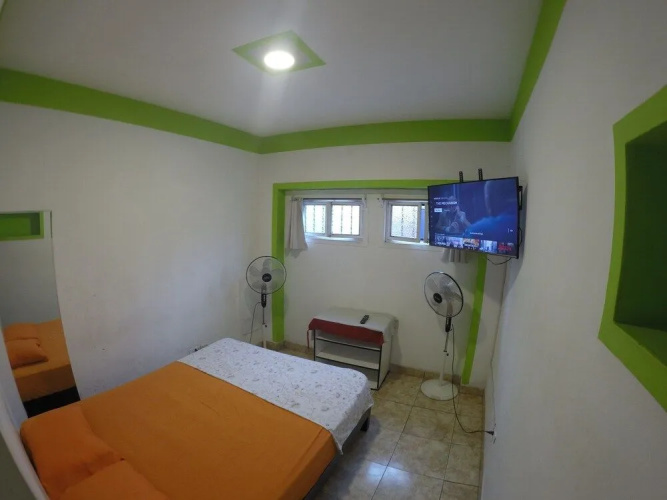 Klix HostelLima - Adults Only