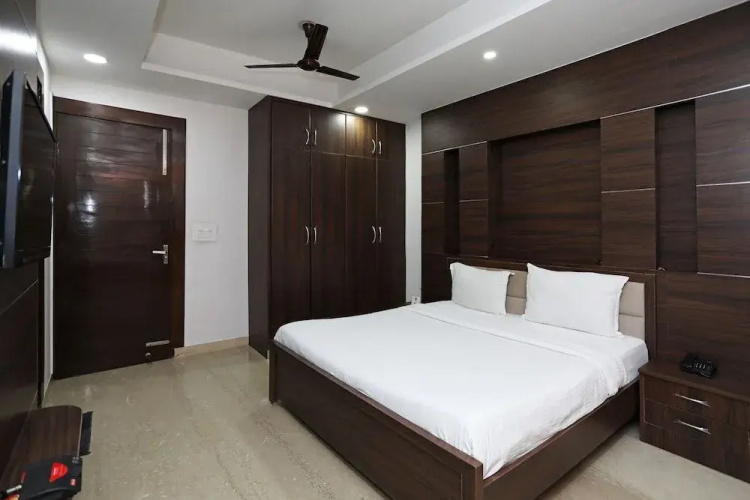 Kumar Kripa Lodging by OYO Rooms