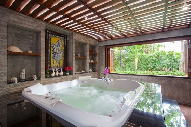 2 Bedrooms Villa with balcony