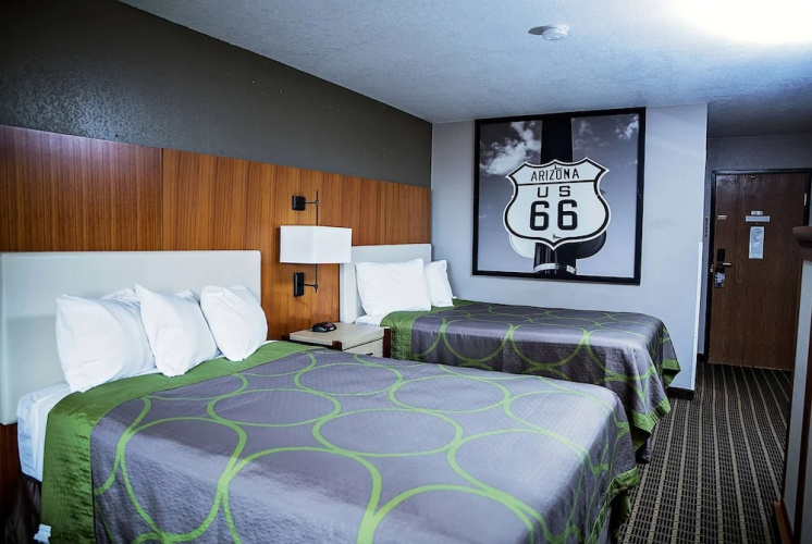 Super 8 By Wyndham Holbrook