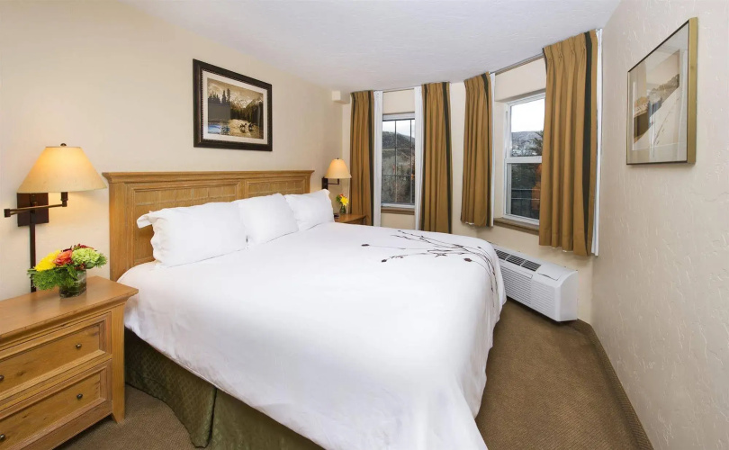 Inn & Suites at Riverwalk