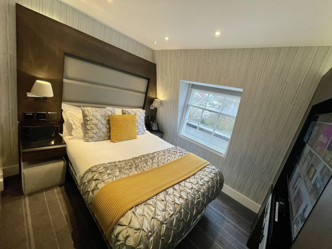 Eccleston Square Hotel