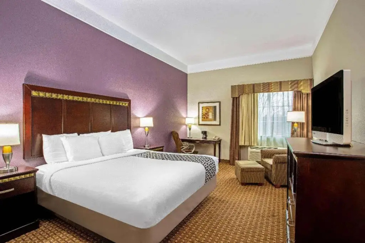 La Quinta Inn & Suites Cleburne