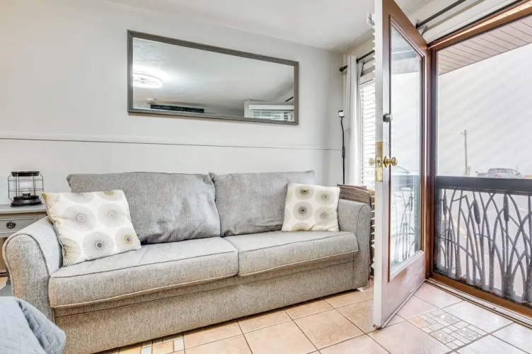 'beachfront 9' Condo on Old Orchard Beach