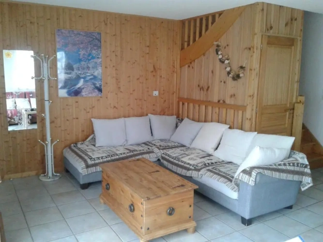 3 Bedrooms Cottage