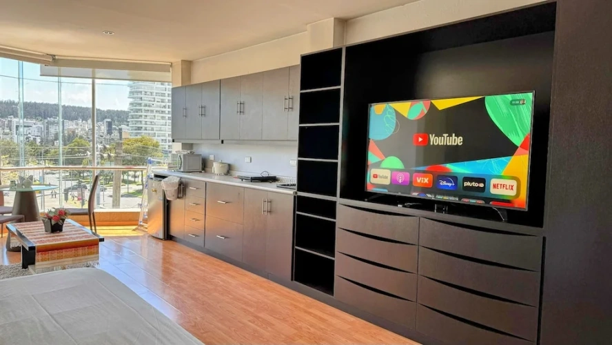 Deluxe Studio
