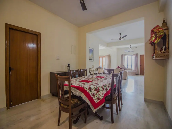 OYO 11351 Home 4BHK Miramar Beach