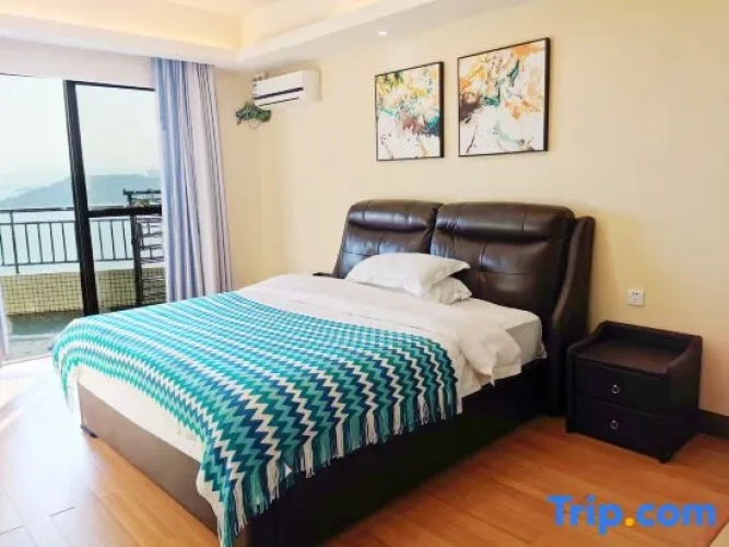 2 Bedrooms Premium Suite with balcony and with sea view