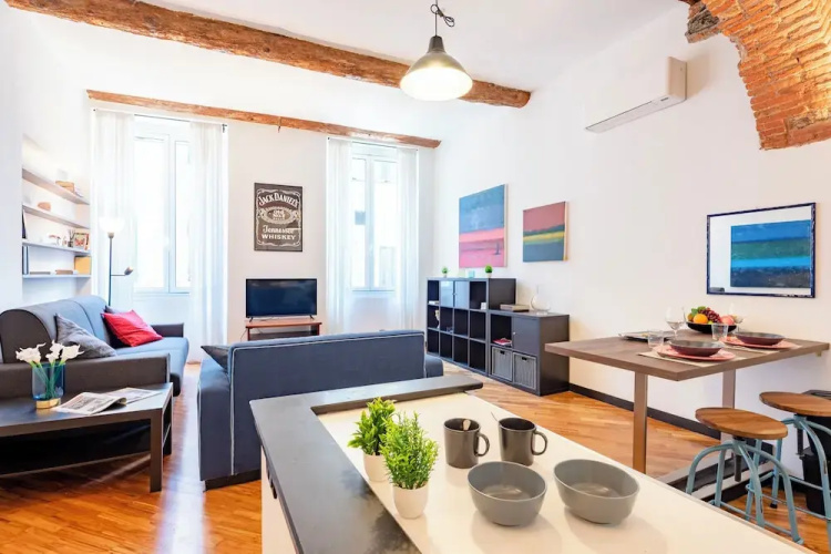 Charming Flat Next to Genoa's Aquarium