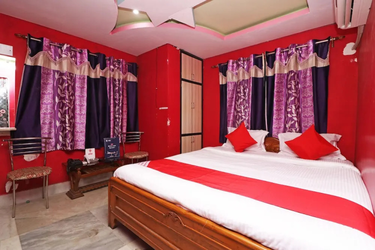 Xpress Inn By OYO Rooms