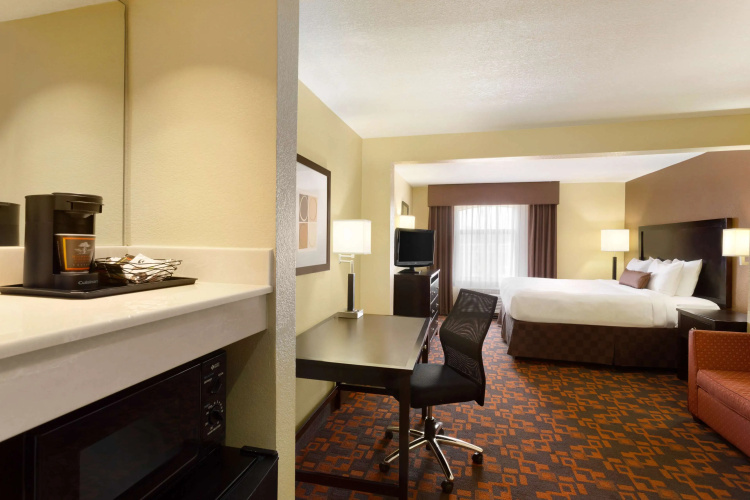 Townhome Inn And Suites