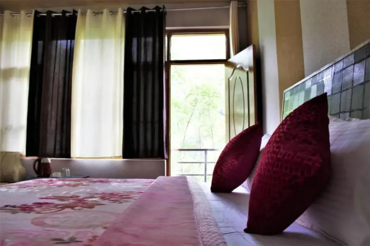 Hotel Raahat Inn