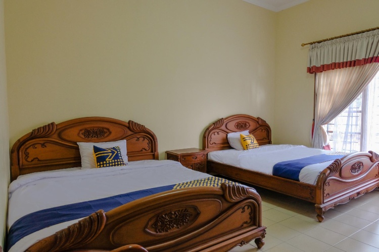 Standard Triple room