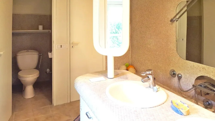 House With 4 Bedrooms in Crastes, With Wonderful Mountain View, Privat