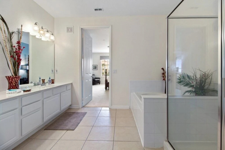 Poolside Charm 3 Bedroom Condo