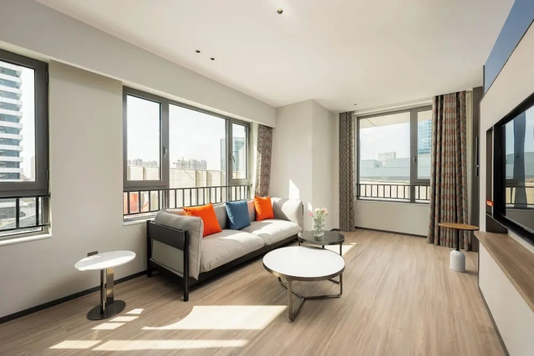 1 Bedroom Suite