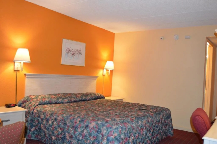 Travelers Inn