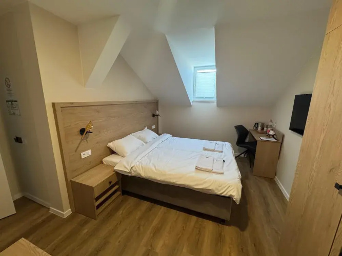 Promenaden Hotel