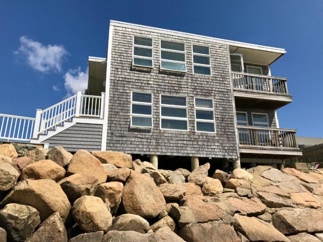 1 Bedroom Apartment oceanfront