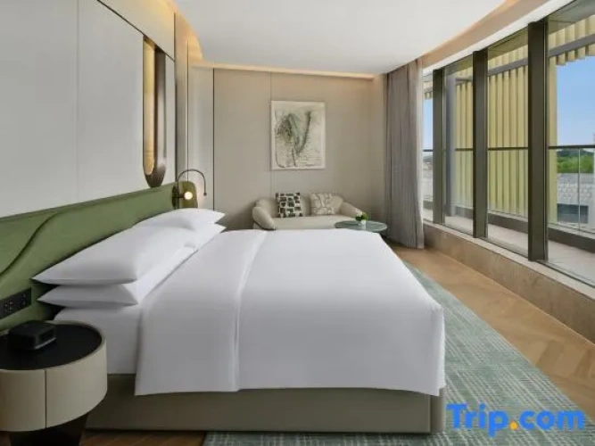 2 Bedrooms Suite