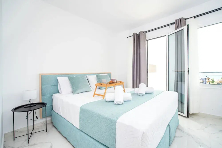 Athinais Suites